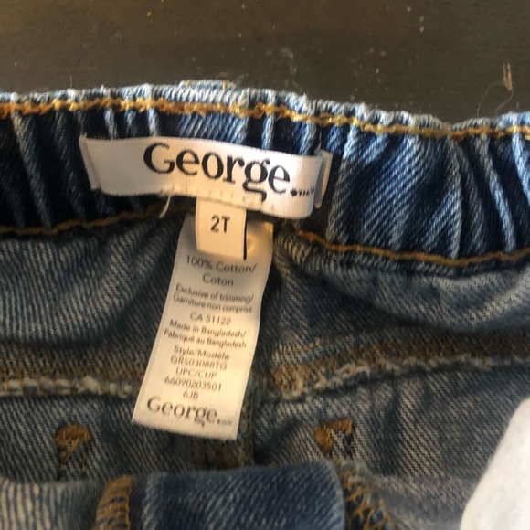 Toddler Jean shorts - Picture 3 of 3